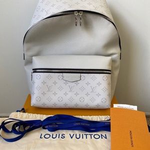 COPY - Louis Vuitton Discov Backpack Antarctica M…